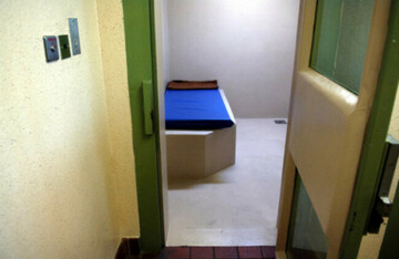 Over 350 people are sleeping on mattresses on the floor in Irish prisons Over 350 people are sleeping on mattresses on the floor in Irish prisons